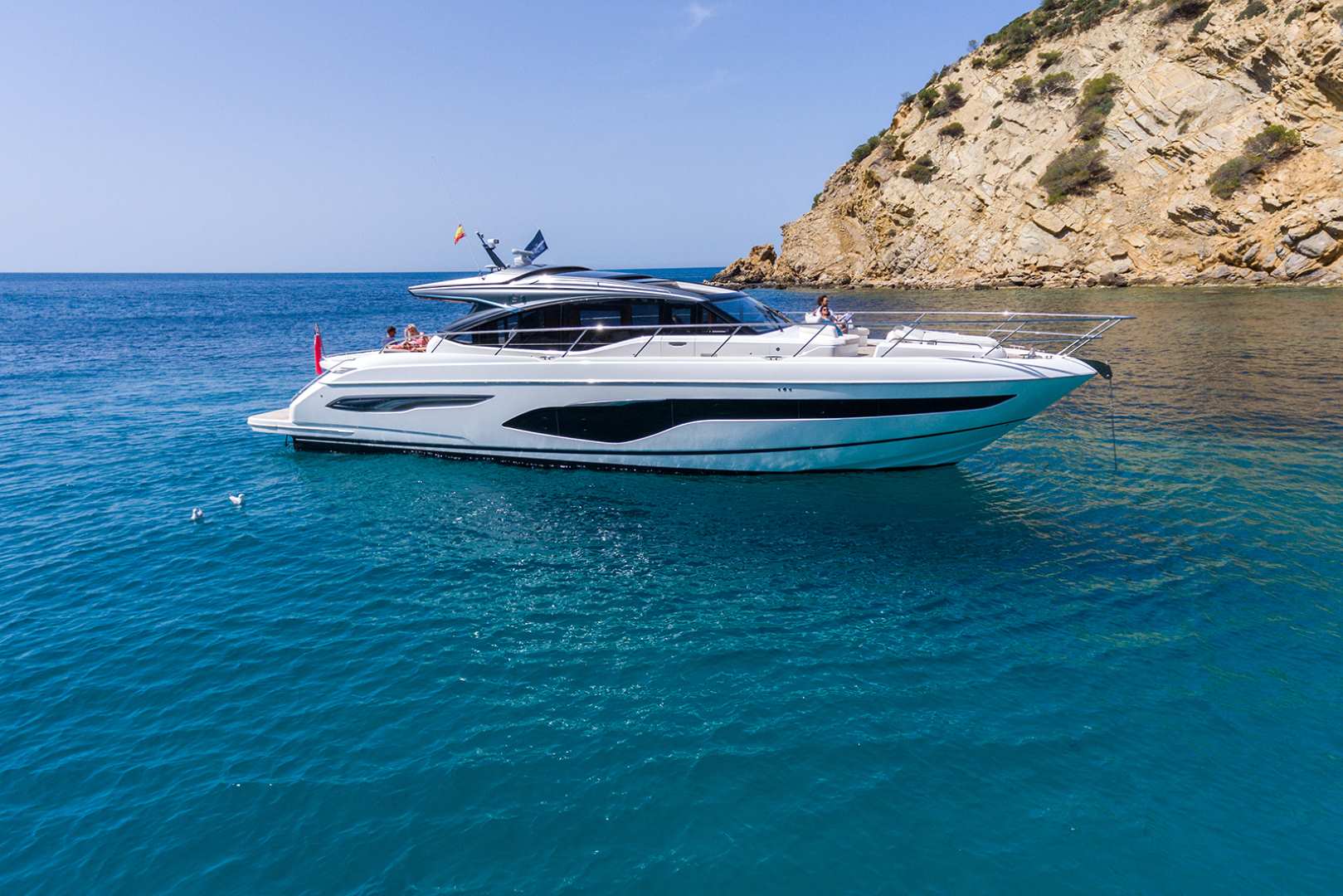 princess-v65-noleggio-yacht-gallipoli-porto-cesareo-g