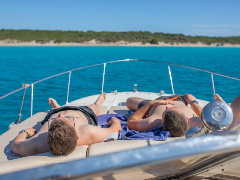 salento-sunshine-noleggio-yacht-in-barca-gallipoli-porto-cesareo_16